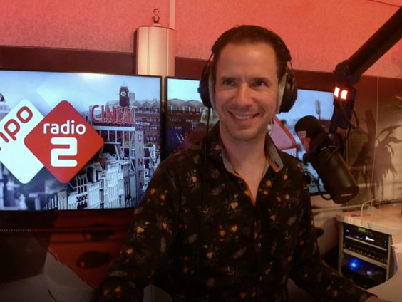 Het moment wanneer twee reclames elkaar perfect opvolgen