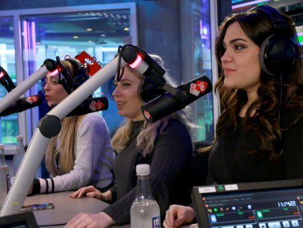 Oma van O'G3NE, Annie, is supertrots dat haar kleindochters de finale van het ESF haalden