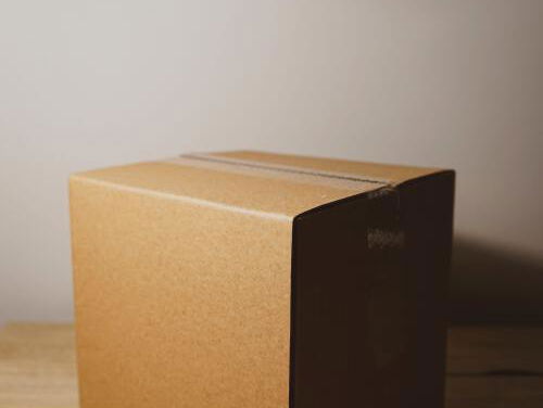 Luisteraar Hilde bellen over een doos uit China...