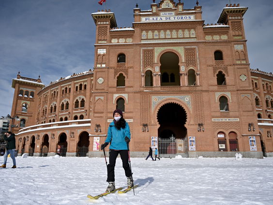 Correspondent Rop Zoutberg: "Madrid is niet gebouwd voor zo'n dikke pak sneeuw."