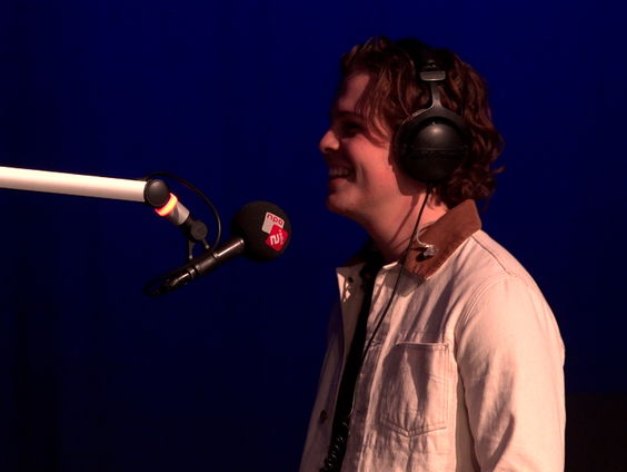 De nieuwste single van remme is geïnspireerd op 'Papaoutai' van Stromae