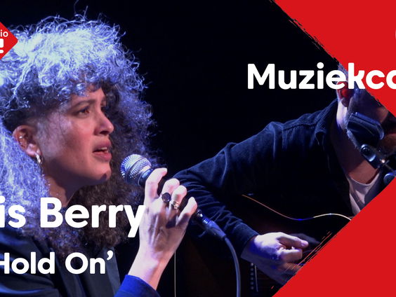 Kris Berry - Hold On | live in Muziekcafé