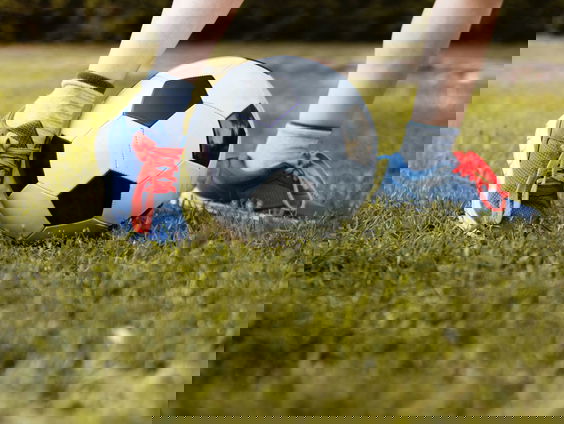 Jeroen belt rond voor de uitslag Nederland - Tsjechië