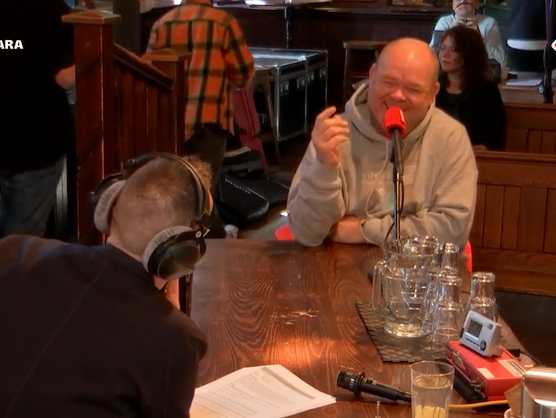 Paul de Leeuw lult zich een slag in de rondte