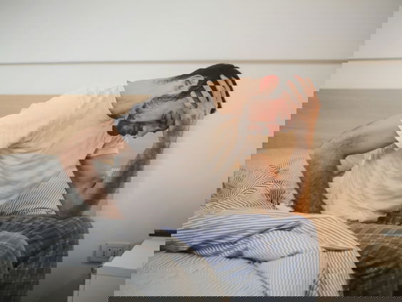 Bernd werd wakker na een avond zuipen met meer dan alleen een kater