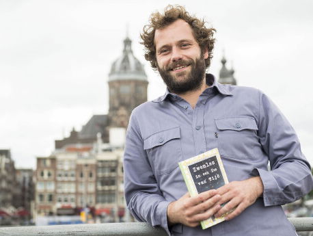 Dichter René Oskam draagt voor