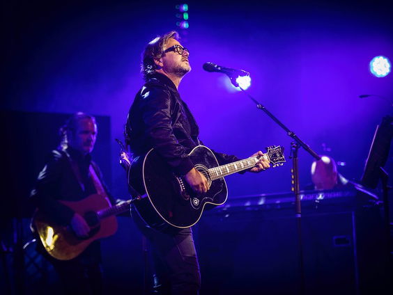 Guus Meeuwis schreef Deel Zoveel met muzikanten in boerderij in Noord-Limburg