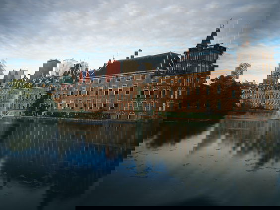 Frits Wester over vuurwerkverbod en het stoepmomentje