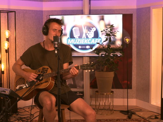 David Benjamin - 'Big Bang (Only Love)' live bij Muziekcafé