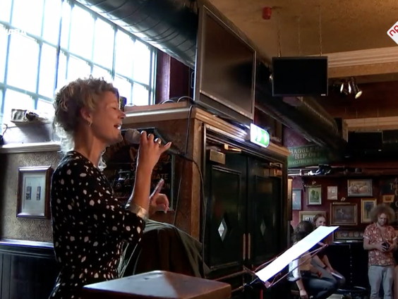 Hanneke Drenth zingt het Spijkerlied
