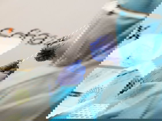 Er is een coronavaccin! Diederik Gommers legt uit hoe nu verder