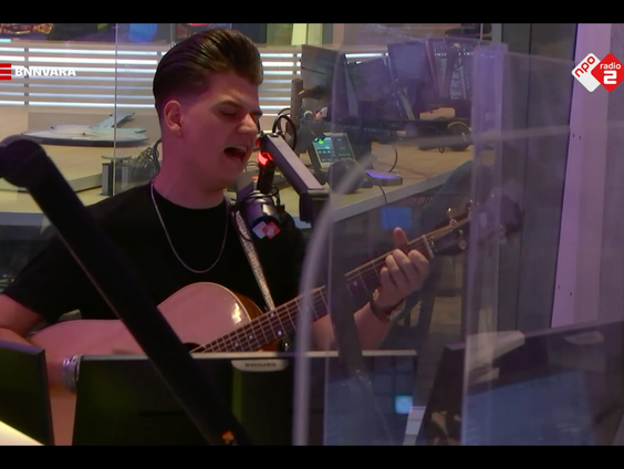 Mick Stender - Girl Behind The Bar (Live @ Giel)