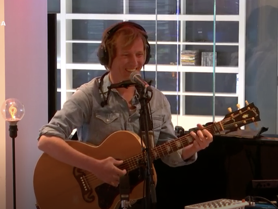 Lucky Fonz III - De Piercing