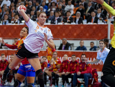 Wereldkampioen Lois Abbingh heeft winst goed gevierd gisteravond