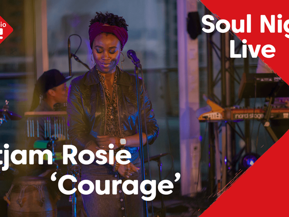 Ntjam Rosie live met Courage tijdens Soul Night Live
