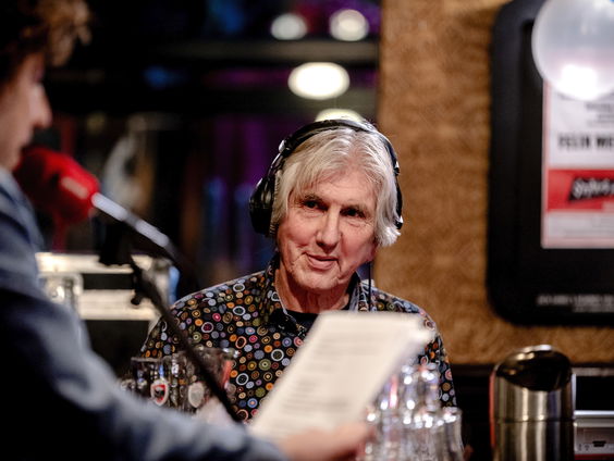 Felix sluit de uitzending af