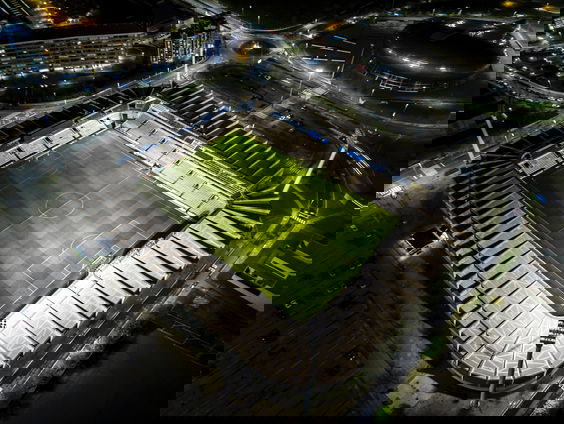 Waarom er 6500 arbeidsmigranten zijn omgekomen bij het bouwen van een nieuw stadion.