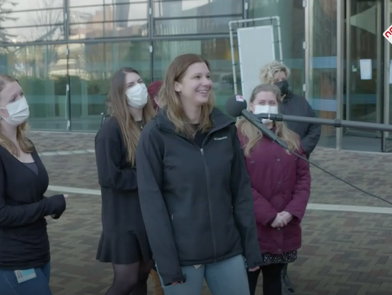 Wout & Frank staan voor het Erasmus MC in Rotterdam