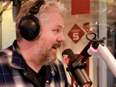 Zomaar even Thomas Acda bellen!