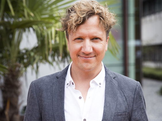 Klaas van Kruistum neemt de Cito-toets af