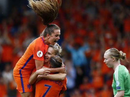 Oranjedames spelen halve finale!