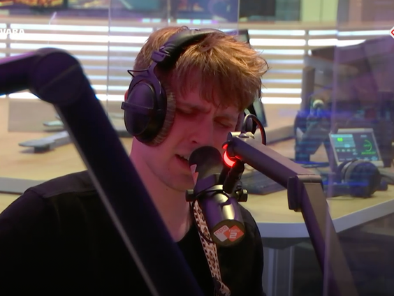 Melle - Run Run (Live @ Giel)