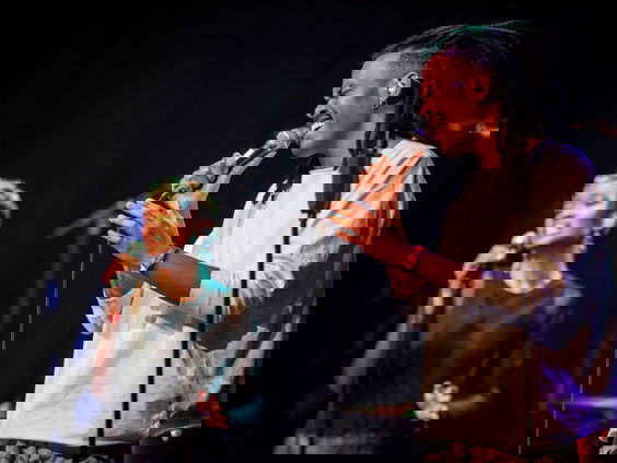 Jeangu Macrooy en Pete Philly scoren de NPO Radio 2 TopSong met A Little Greener