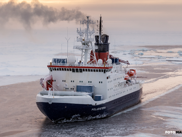 Wetenschapper Jacqueline gaat een spannend avontuur tegemoet op de 'Polarstern'