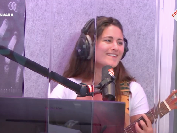 Lorren- Alone (Live @ Giel)