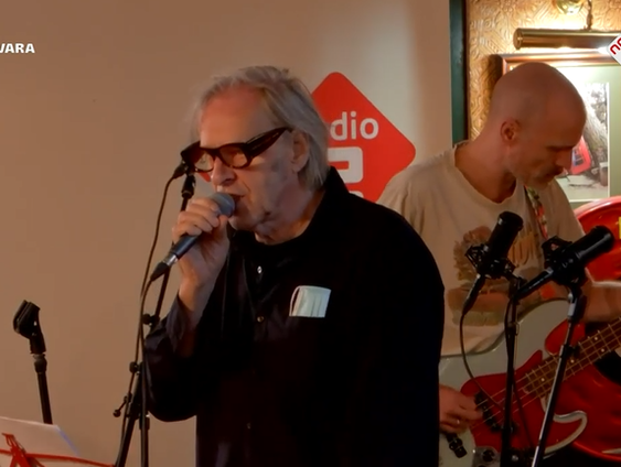 Claw Boys Claw - No one can see me