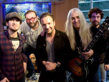 Young Gun Silver Fox live