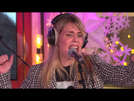 Blackbird - Tell Your Mama (Live @ Giel)