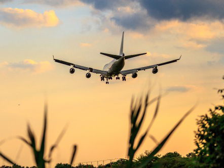 Vannacht gaat er een gigantische Boeing 747 over de snelweg
