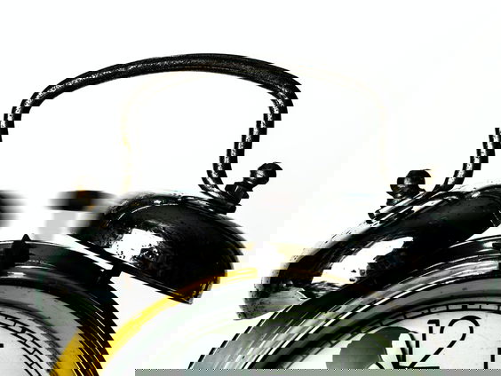 Evert wordt teruggepakt door zijn buren.