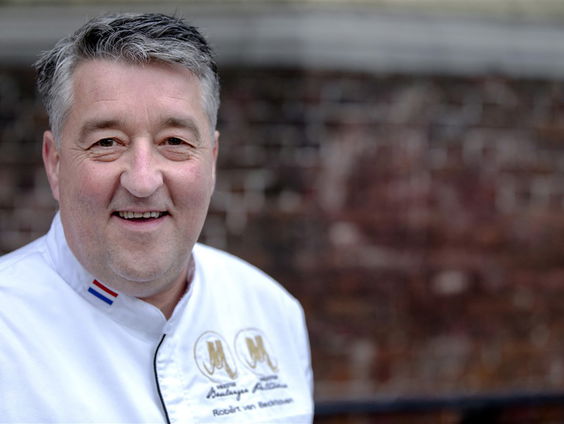 Robèrt van Beckhoven over zijn nieuwe duurzame chocoladelijn