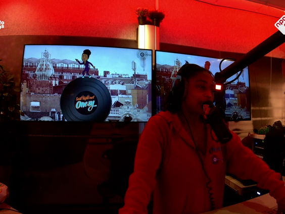 One'sy draagt het stokje (tijdelijk) over aan...