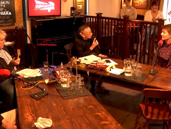 CPNB-directeur Eveline Aendekerk en hoogleraar Voeding en Gezondheid Jaap Seidell discussiëren over de Ki ...