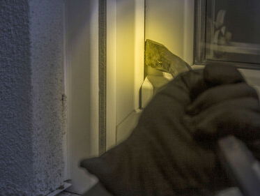 Koningsdag is een populaire dag voor inbrekers. Wat te doen om inbraak te voorkomen?