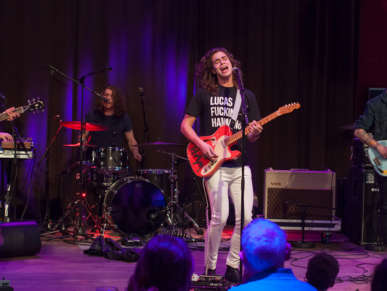 Lucas Hamming zenuwachtig voor livedebuut Mr. Blue Sky