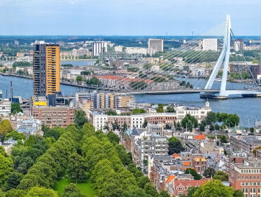 Matthijs strijdt met zijn instagram-account voor "Keep Rotterdam Ugly"