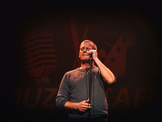 Liefde voor Nederlandstalige muziek begon voor Bart van Racoon in bad