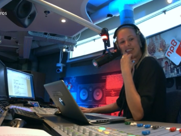 Annemieke kan niet tegen gefluister