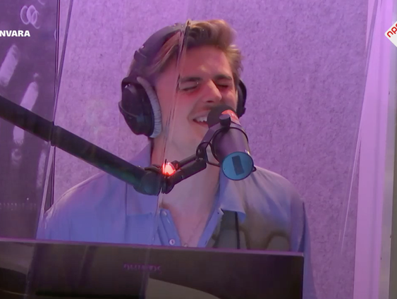 Daniël Busser- Zomer (Live @ Giel)