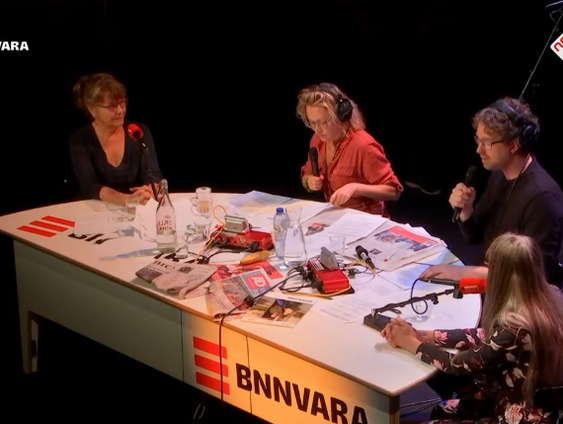 Moeten de ramen op de Wallen sluiten? Metje Blaak van de Rode Draad en Els Iping van de Wallenwacht in debat