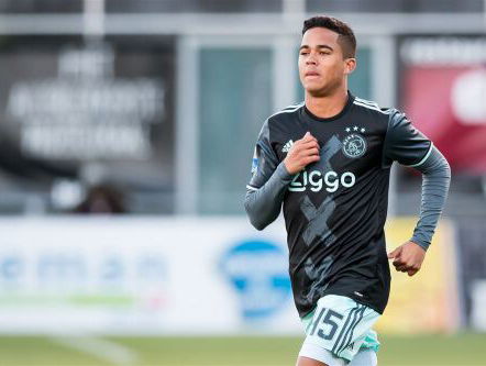 Justin Kluivert maakt zijn debuut in de eredivisie