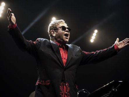 Kippenvelmomenten voor Theo bij het afscheidsconcert van Elton John