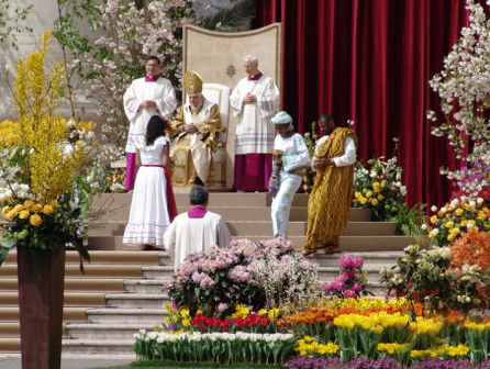 Geen bloemen op het Sint-Pietersplein Paul Deckers door coronavirus