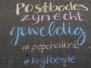 Hoopvol stoepkrijt en balkonbingo!