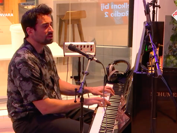 Dotan- Mercy (Live @ fragiel)
