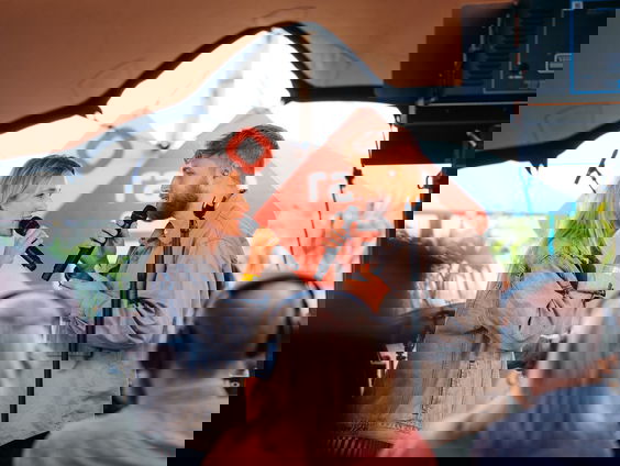 Suzan & Freek over eindelijk weer optreden: ‘Het is zo fijn om mensen voor je neus te hebben.’